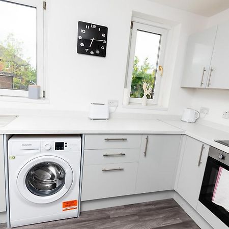 Greenbourne - 4 Bedrooms Sleeps 8 Free Parking Gateshead Bagian luar foto