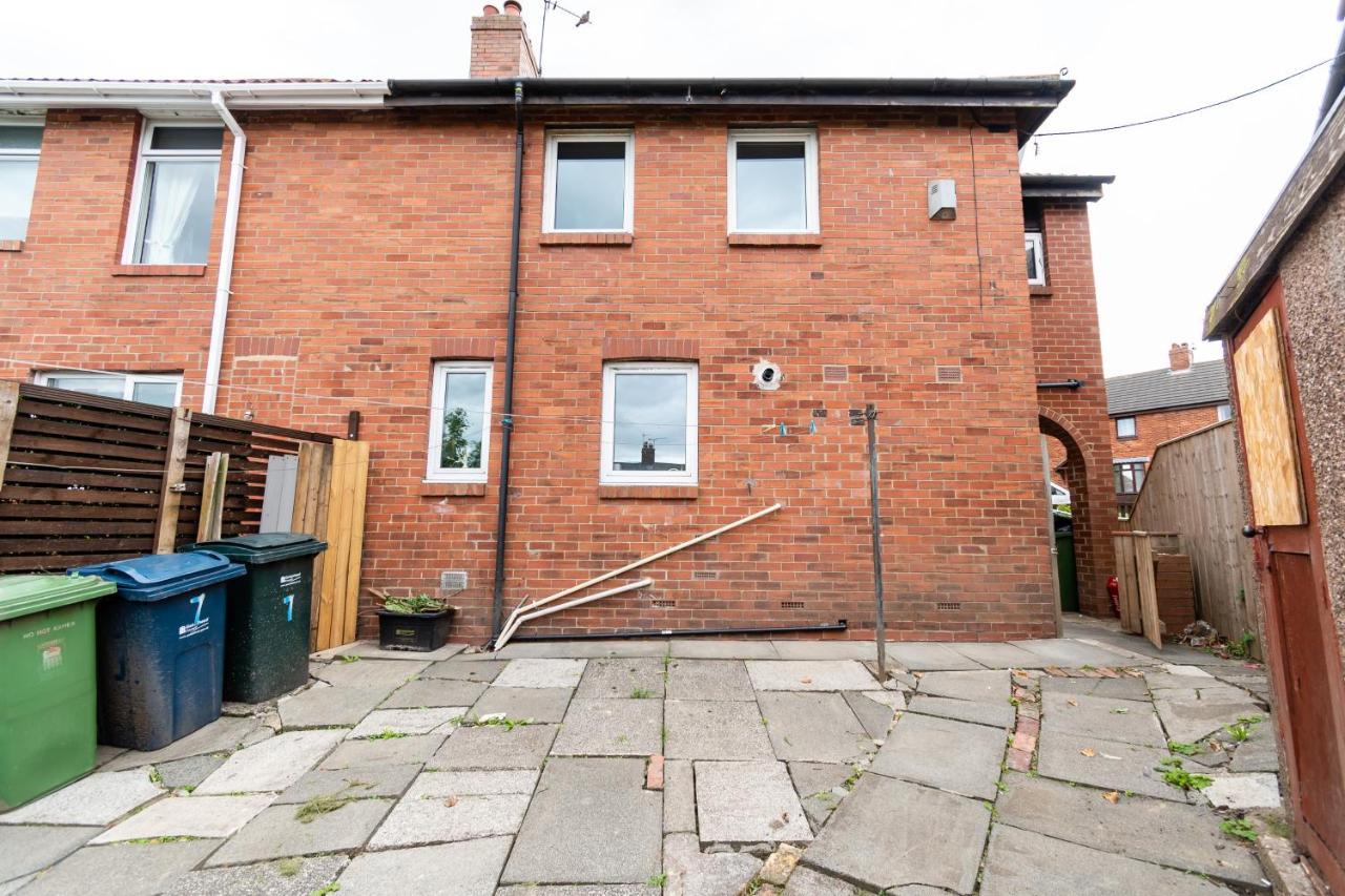 Greenbourne - 4 Bedrooms Sleeps 8 Free Parking Gateshead Bagian luar foto