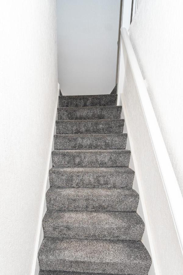 Greenbourne - 4 Bedrooms Sleeps 8 Free Parking Gateshead Bagian luar foto