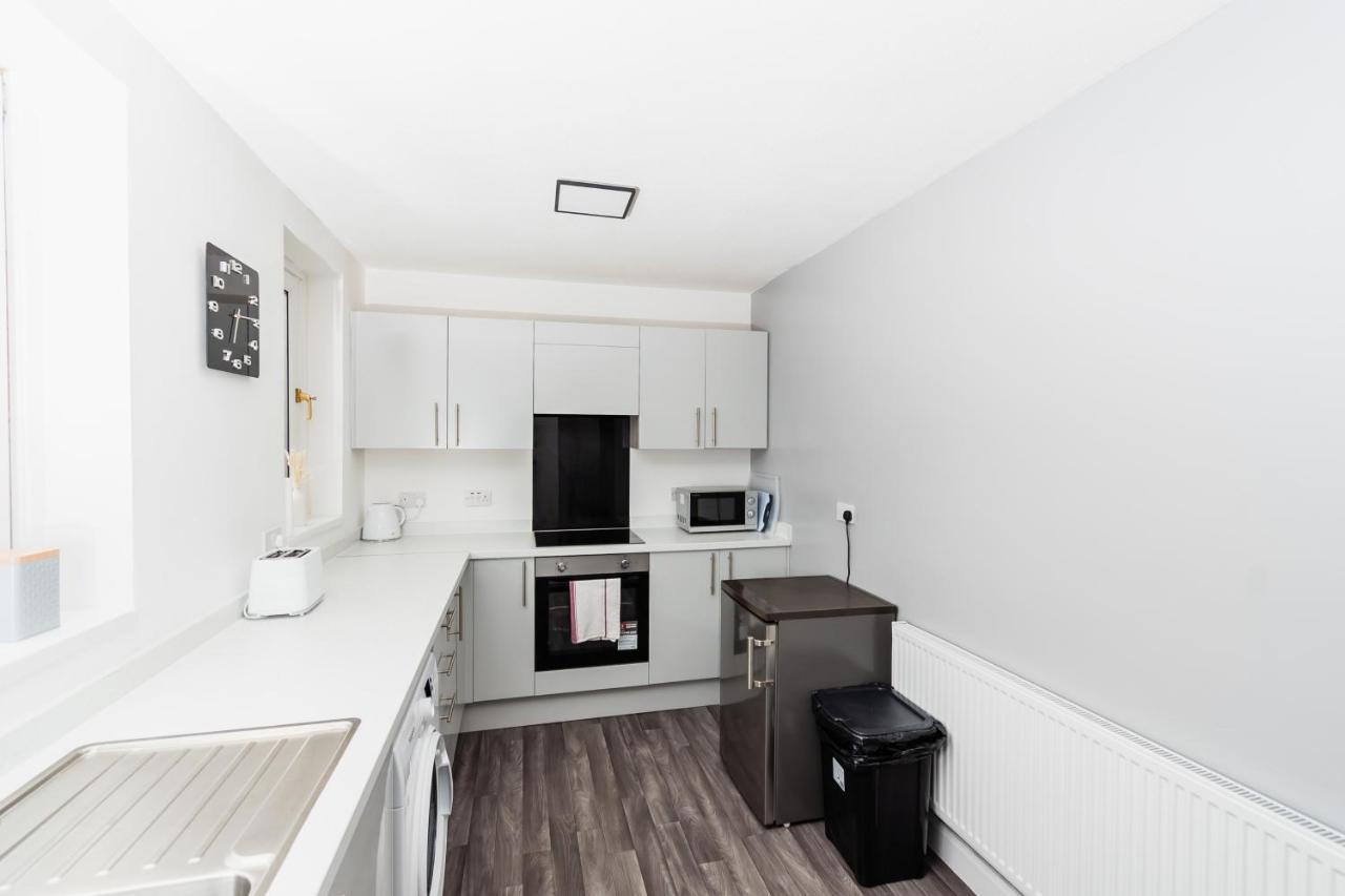 Greenbourne - 4 Bedrooms Sleeps 8 Free Parking Gateshead Bagian luar foto